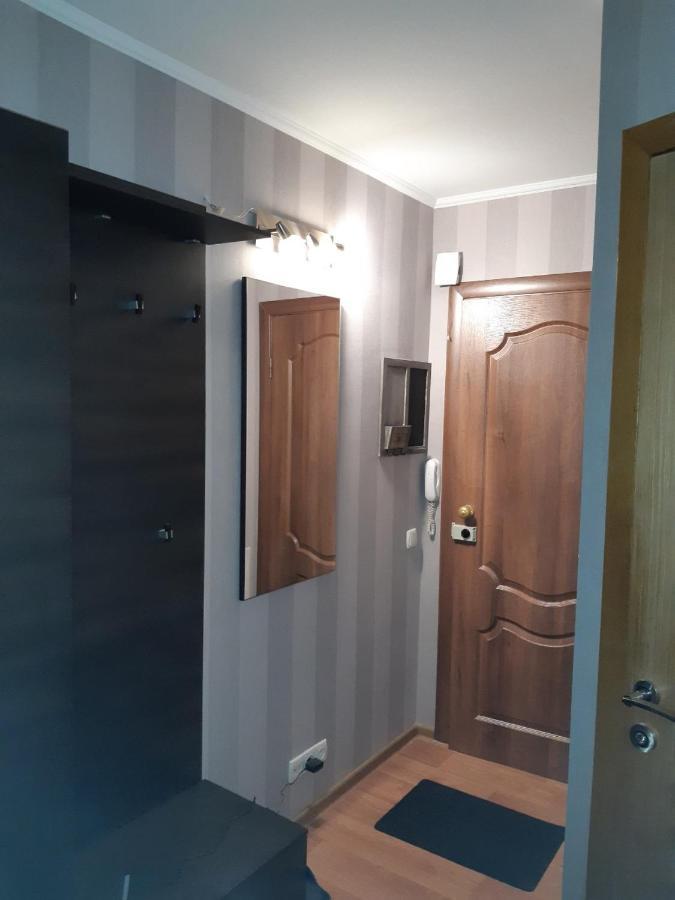 Аппартаменты На Бутырина Kremenchuk Exterior photo